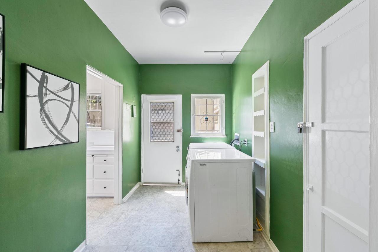 Beverly Hills Stylish & Central 1 Bedroom Apt + Parking Los Ángeles Exterior foto